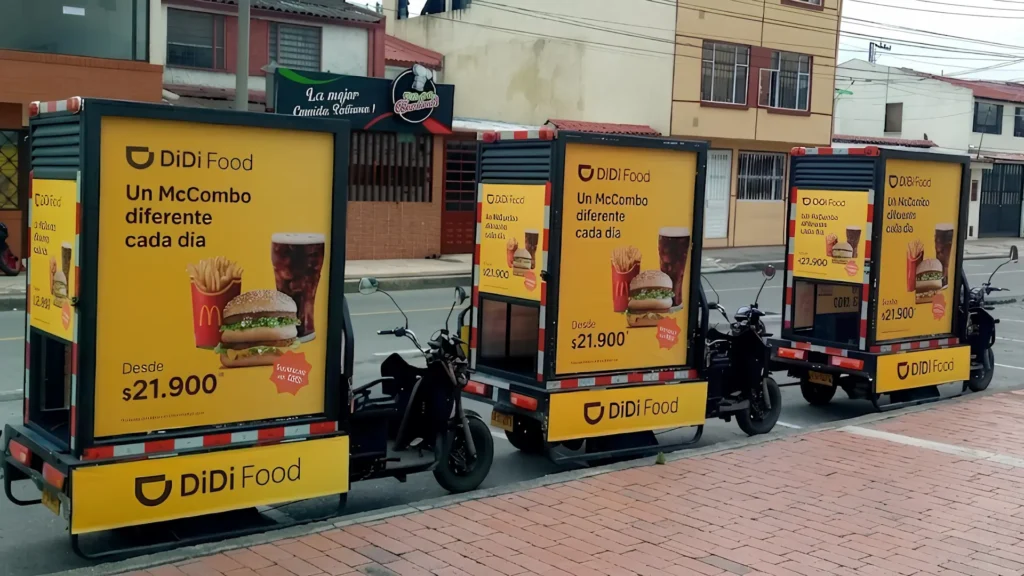 Motos, patinetas y bici valla